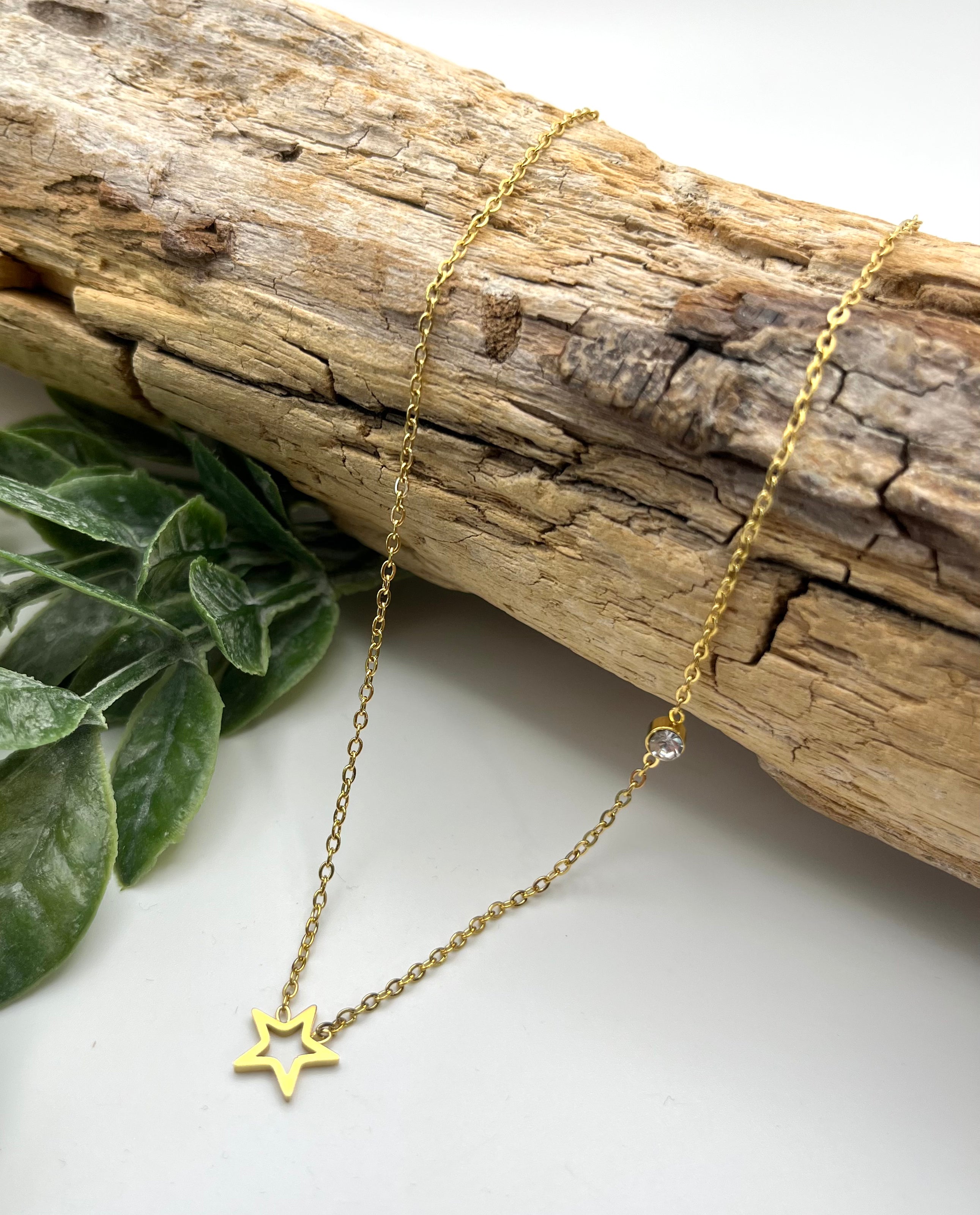 Shooting Star Dainty Necklace