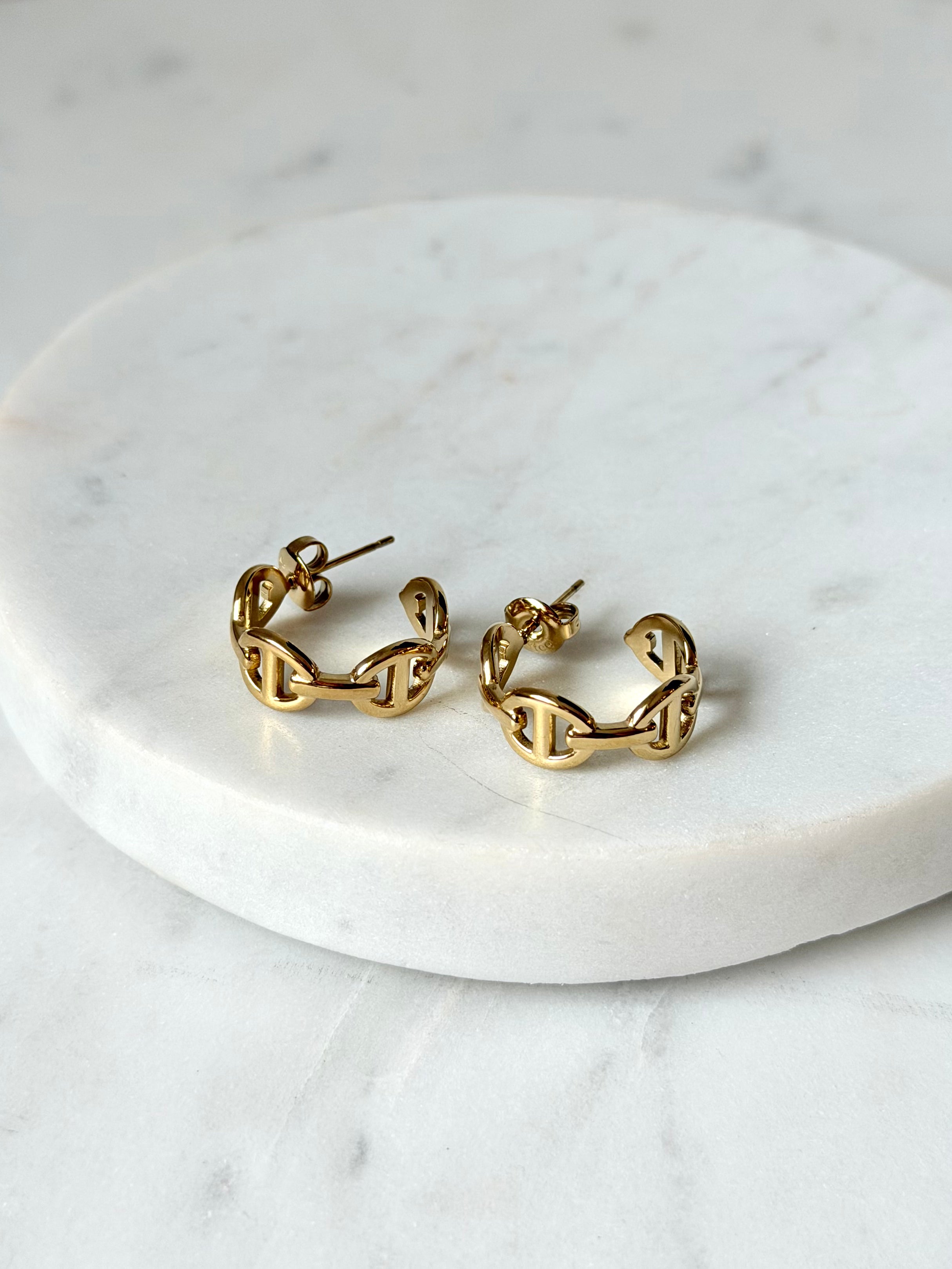 Golden Connection Hoops