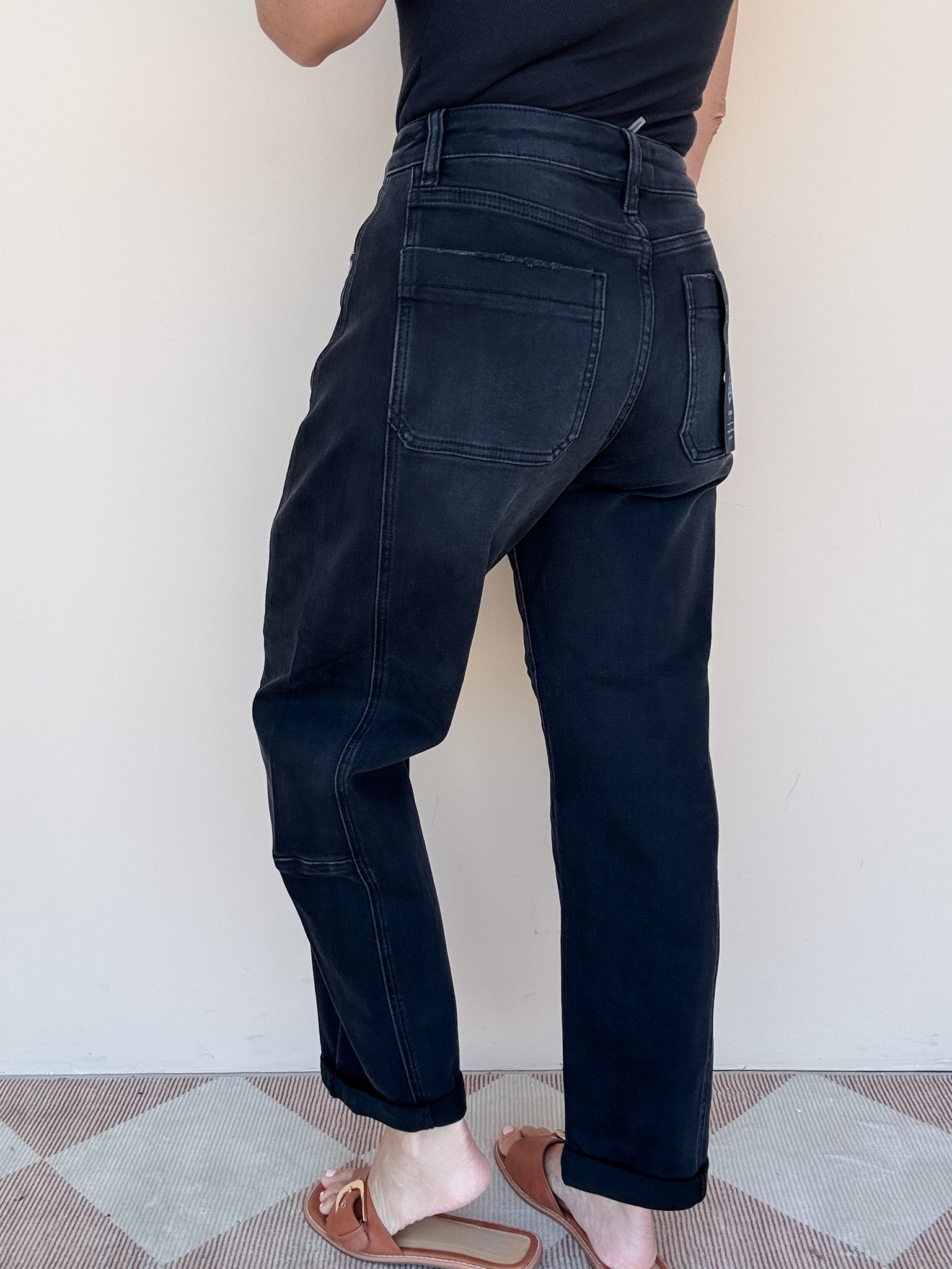 Blackout Barrel Jean