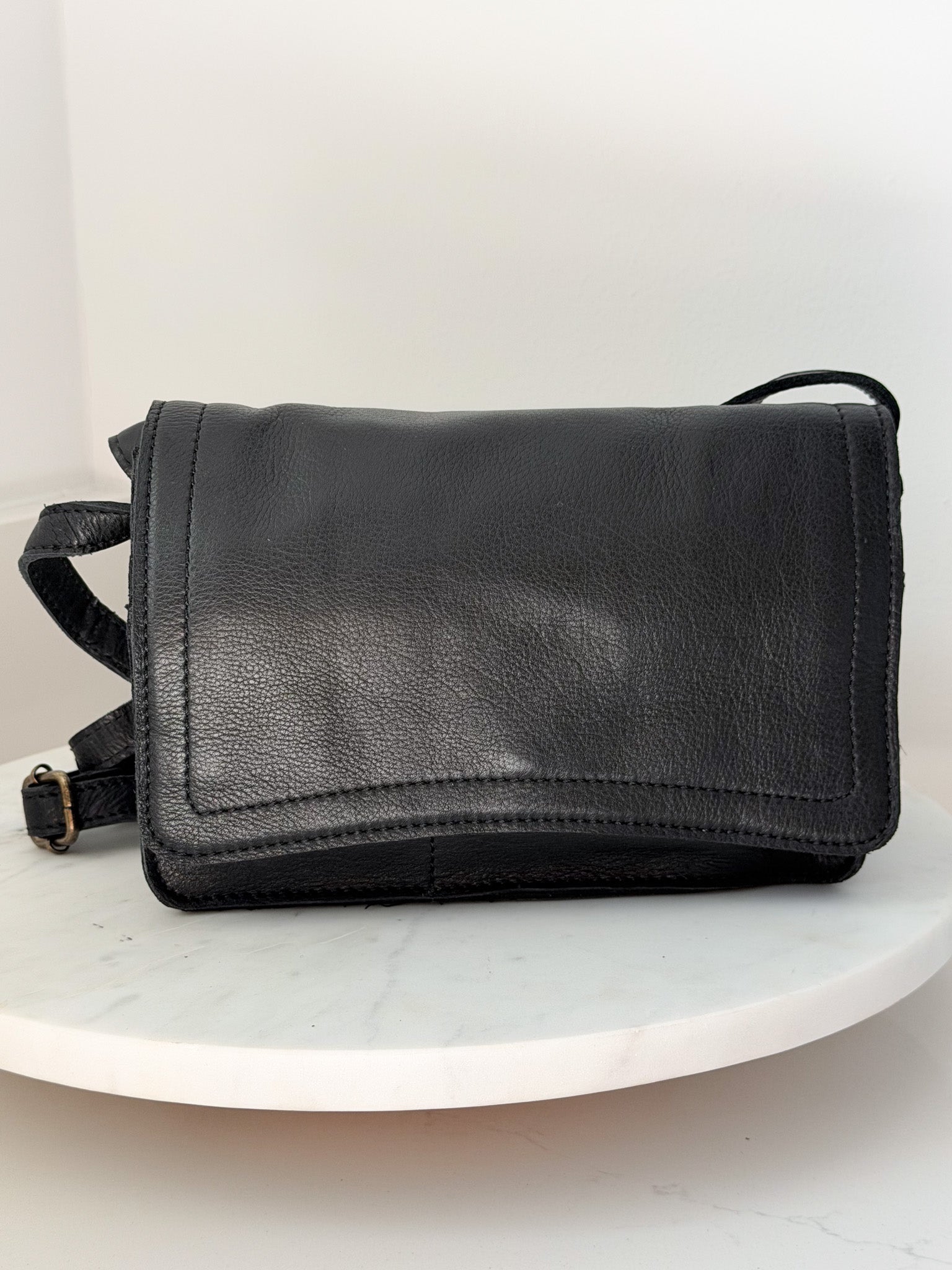 Johns Creek Timeless Crossbody | Black