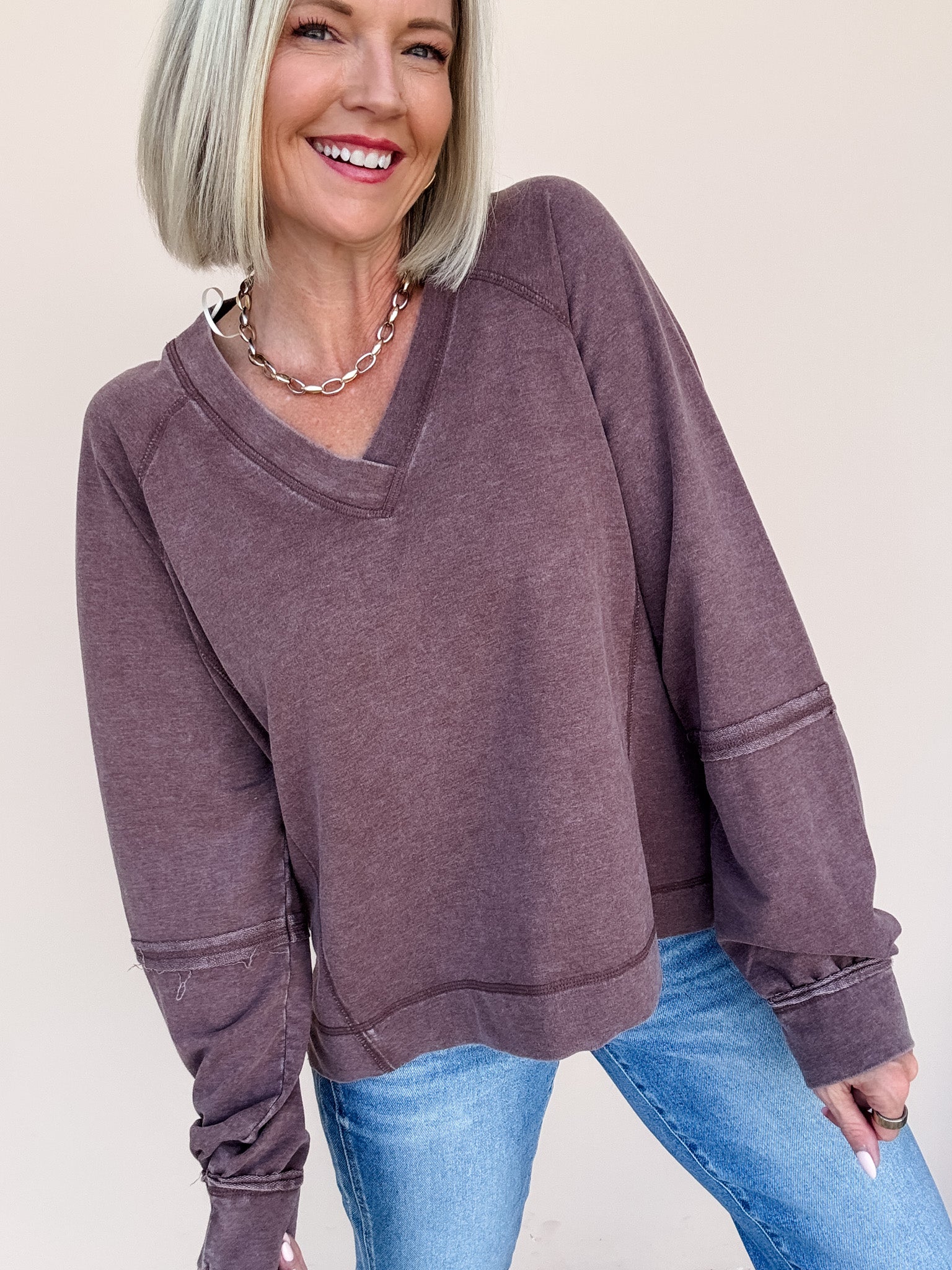 Berry Rush Sweatshirt | Dark Brown