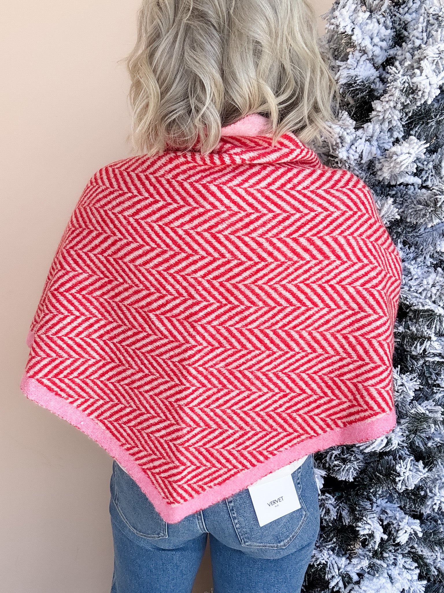 Ziggy Triangle Scarf | Red