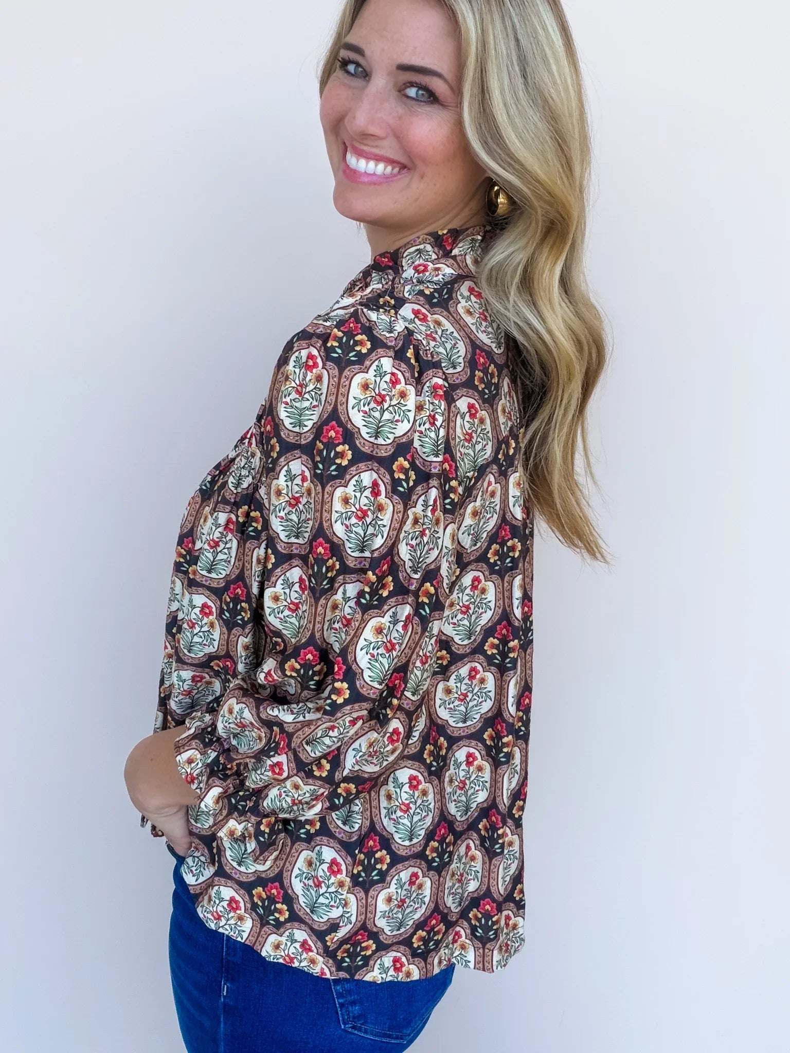 Folk Story Top