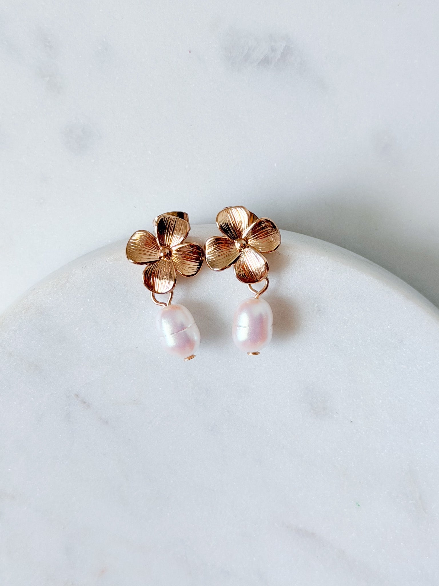 Flora Pearl Stud Earrings