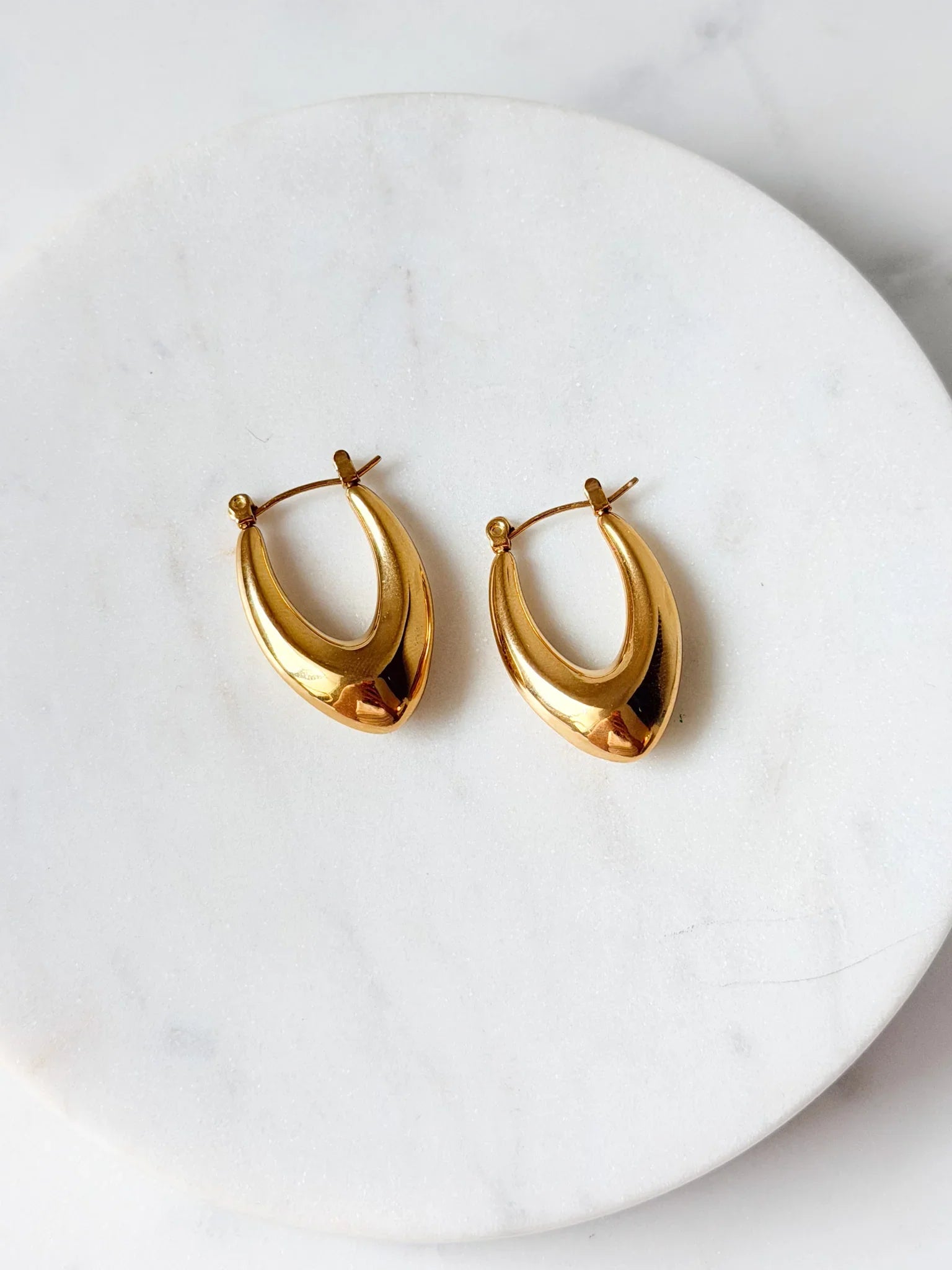 High Shine Curve Hoops