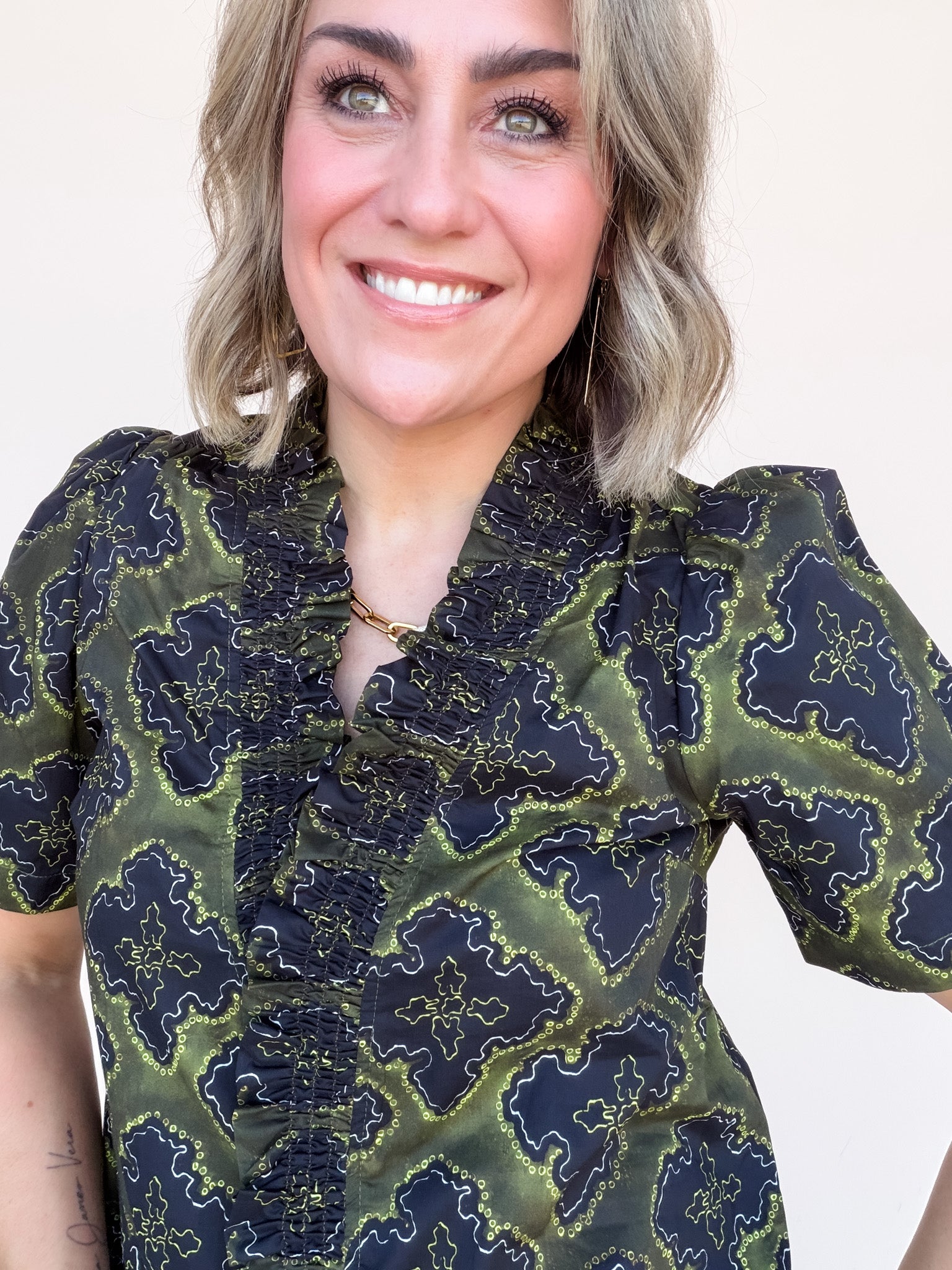 Olive & Ivy Top