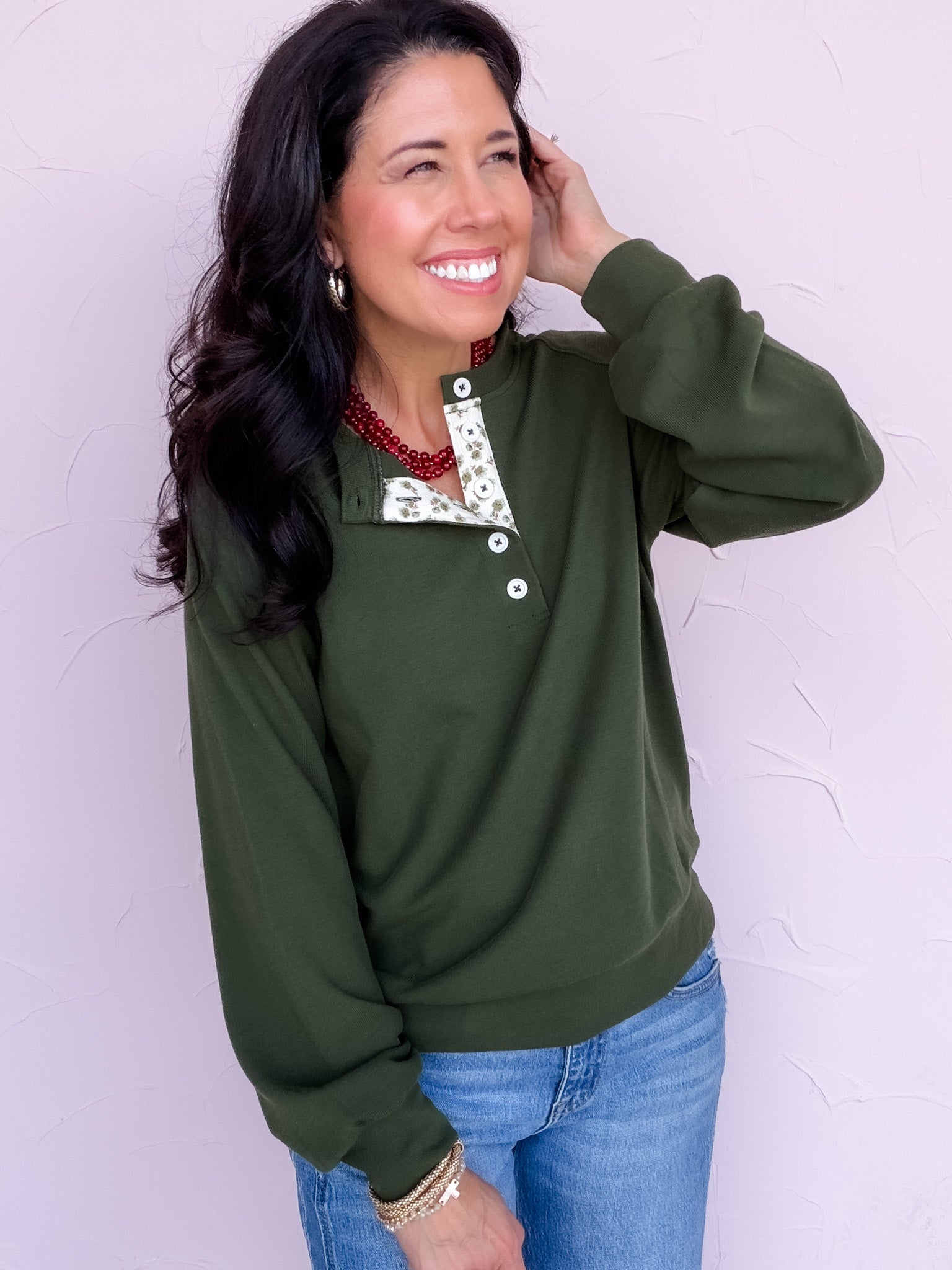 Hidden Charm Top | Olive