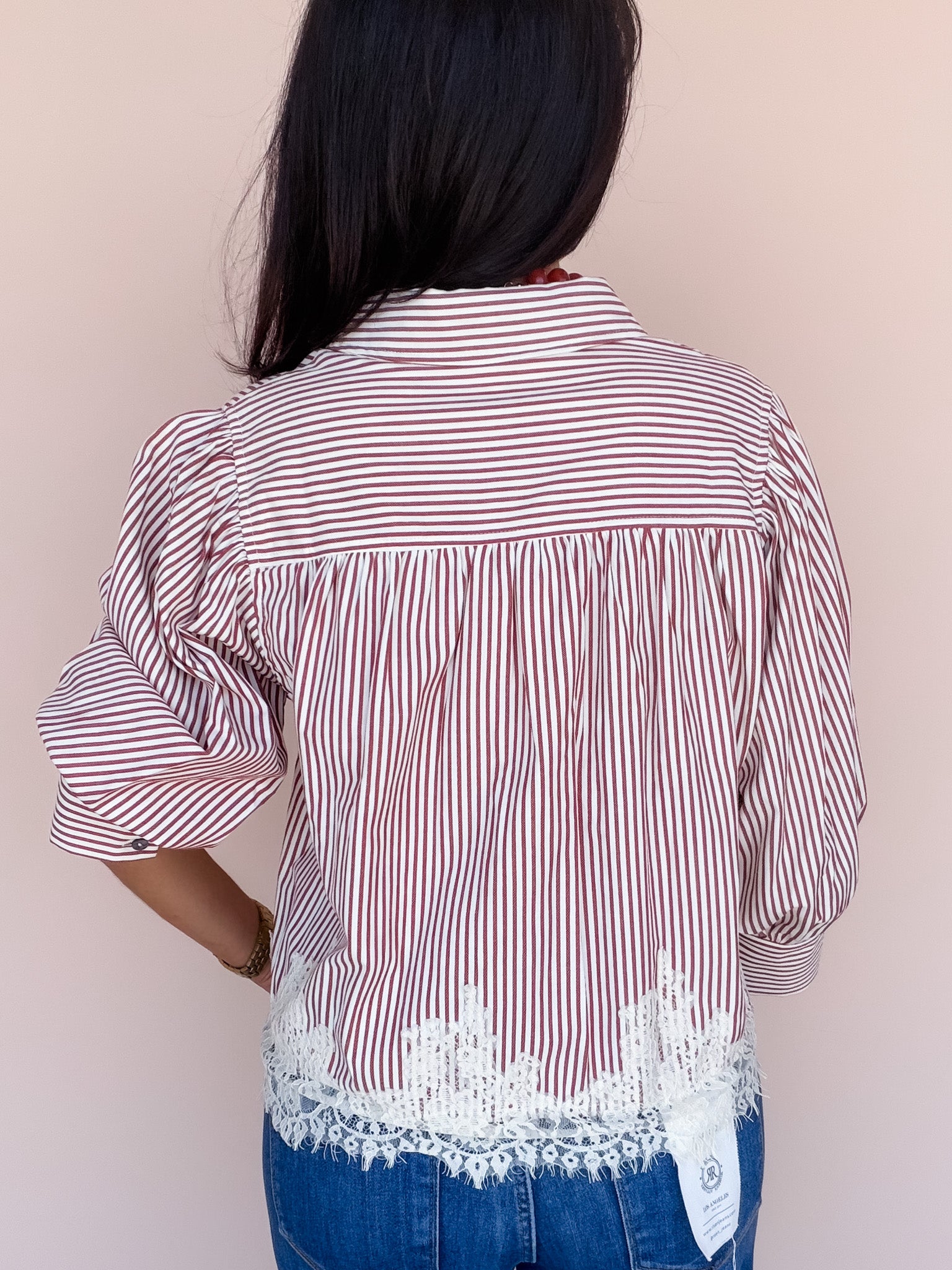 Lace in Point Top