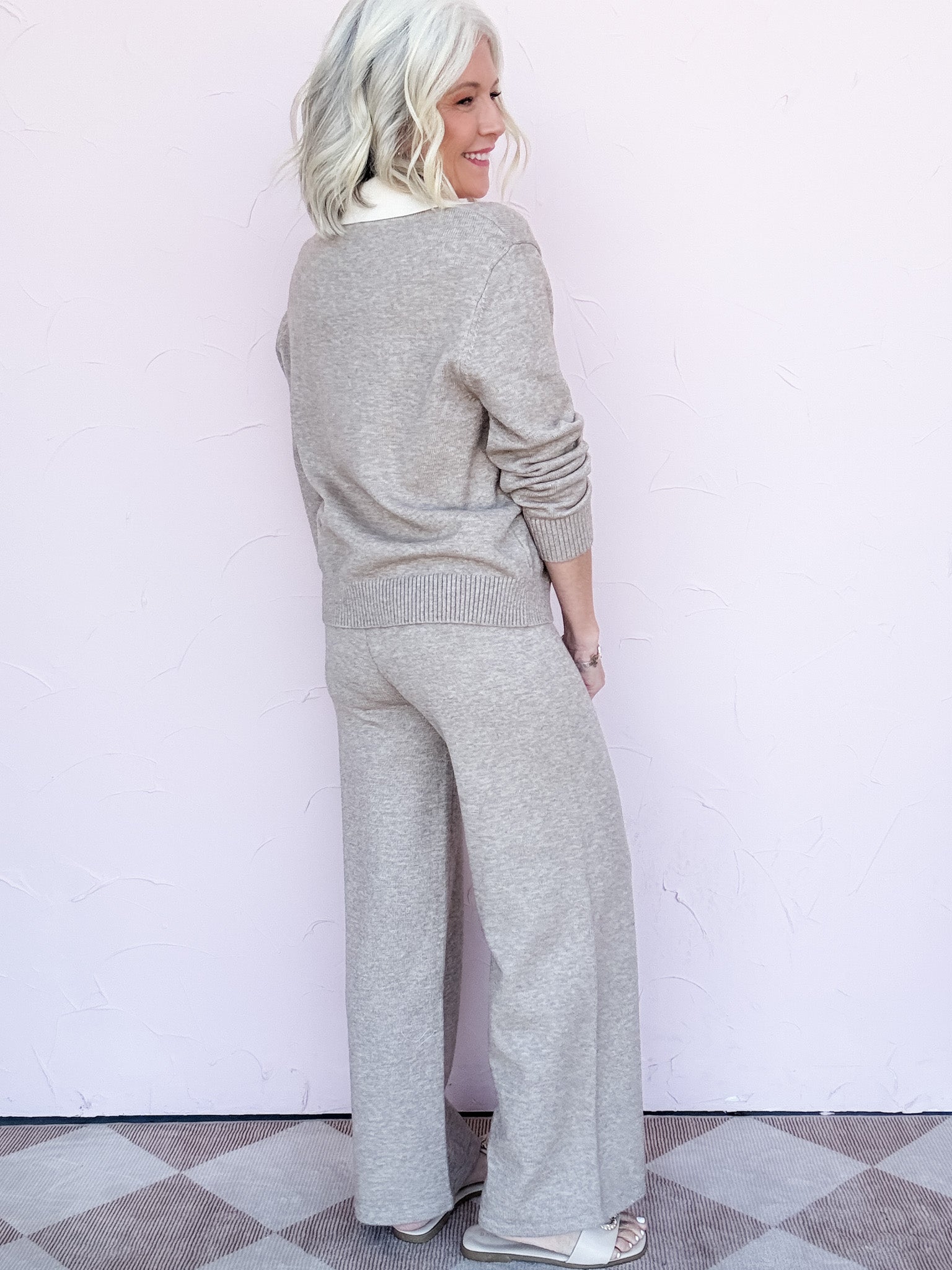 Sunday State of Mind Pullover